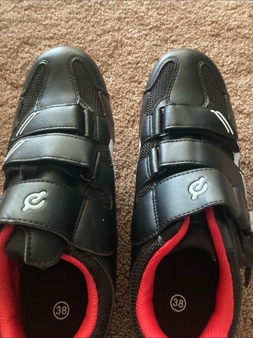 Peloton Kids Black  with Red Lining size 38 equal to woman’s 7